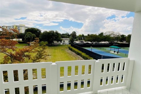 Condominio en venta en Hollywood, Florida, 2 dormitorios, 102.19 m2 № 2000490 - foto 23