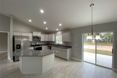 Villa ou maison à louer à Ocala, Floride: 4 chambres, 137.22 m2 № 2315055 - photo 9