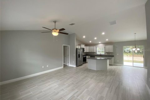 Villa ou maison à louer à Ocala, Floride: 4 chambres, 137.22 m2 № 2315055 - photo 8