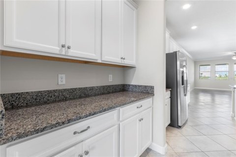 House in Land O' Lakes, Florida 5 bedrooms, 350.89 sq.m. № 1876261 - photo 13