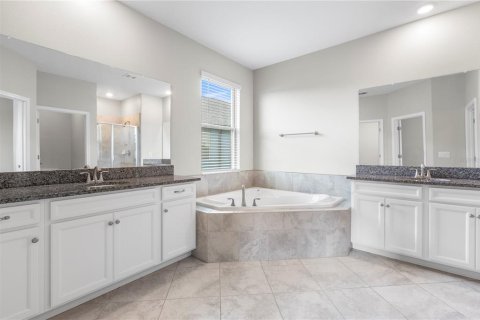 Casa en venta en Land O' Lakes, Florida, 5 dormitorios, 350.89 m2 № 1876261 - foto 27