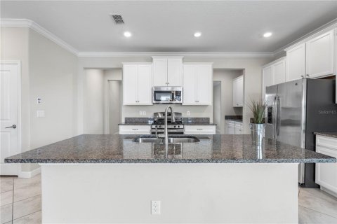 Casa en venta en Land O' Lakes, Florida, 5 dormitorios, 350.89 m2 № 1876261 - foto 12