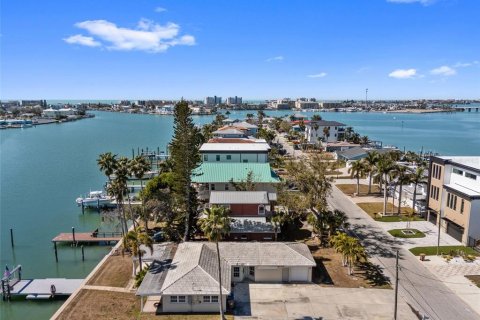 Terreno en venta en Madeira Beach, Florida № 2108642 - foto 16
