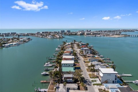 Terreno en venta en Madeira Beach, Florida № 2108642 - foto 10