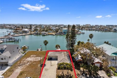 Terreno en venta en Madeira Beach, Florida № 2108642 - foto 2