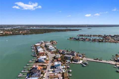 Terreno en venta en Madeira Beach, Florida № 2108642 - foto 4