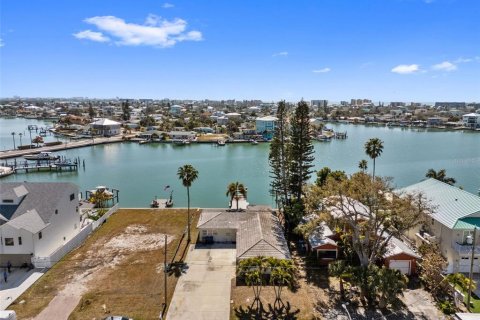 Terreno en venta en Madeira Beach, Florida № 2108642 - foto 14