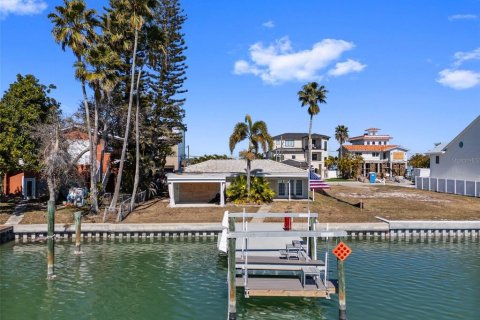 Terreno en venta en Madeira Beach, Florida № 2108642 - foto 22