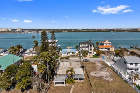 Terreno en venta en Madeira Beach, Florida № 2108642 - foto 18