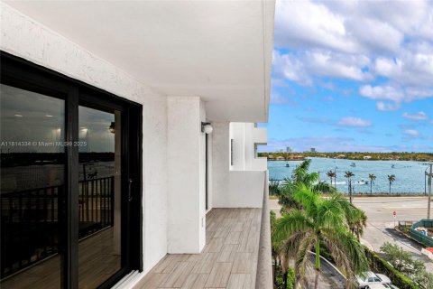 Condo in Hollywood, Florida, 2 bedrooms  № 1766924 - photo 3