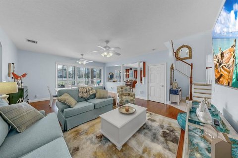 Casa en venta en Trinity, Florida, 5 dormitorios, 329.15 m2 № 1919033 - foto 24