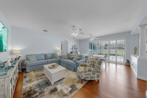 Casa en venta en Trinity, Florida, 5 dormitorios, 329.15 m2 № 1919033 - foto 21