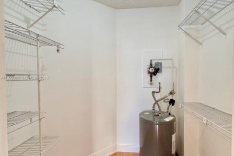 Copropriété à louer à Doral, Floride: 1 chambre, 65.96 m2 № 1977367 - photo 11