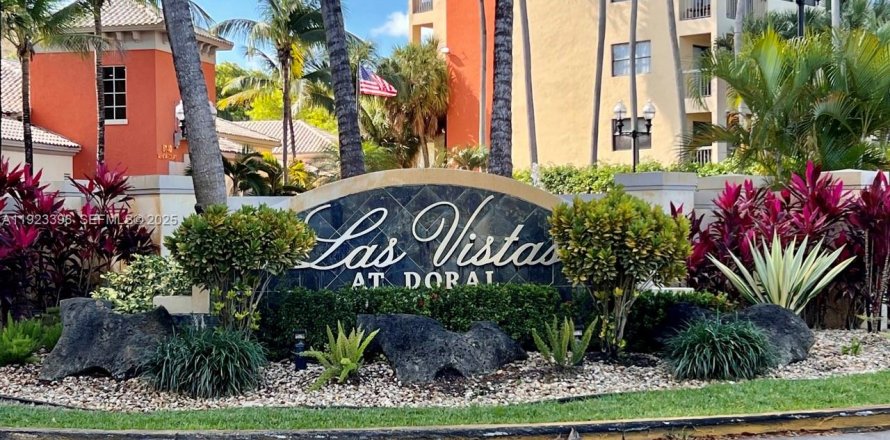 Condo à Doral, Floride, 1 chambre  № 1977367