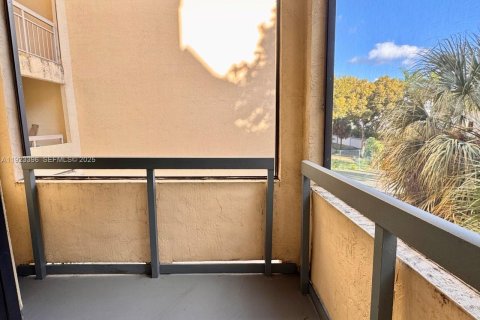 Copropriété à louer à Doral, Floride: 1 chambre, 65.96 m2 № 1977367 - photo 14