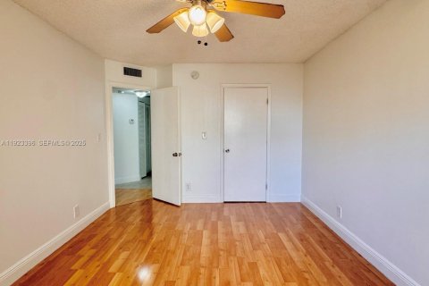 Copropriété à louer à Doral, Floride: 1 chambre, 65.96 m2 № 1977367 - photo 10