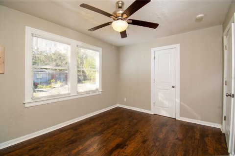 House in Saint Petersburg, Florida 3 bedrooms, 125.33 sq.m. № 1624779 - photo 10