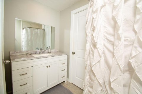 House in Saint Petersburg, Florida 3 bedrooms, 125.33 sq.m. № 1624779 - photo 24