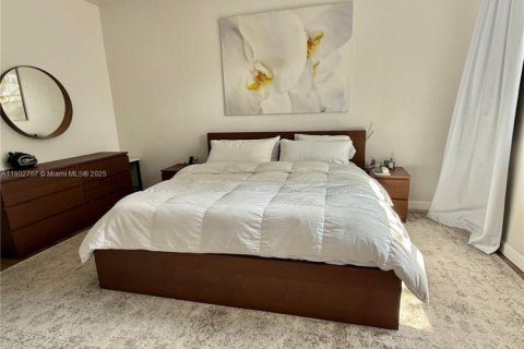 Townhouse in Miami, Florida 4 bedrooms, 177.63 sq.m. № 1957221 - photo 27