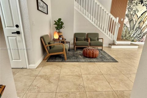 Townhouse in Miami, Florida 4 bedrooms, 177.63 sq.m. № 1957221 - photo 4