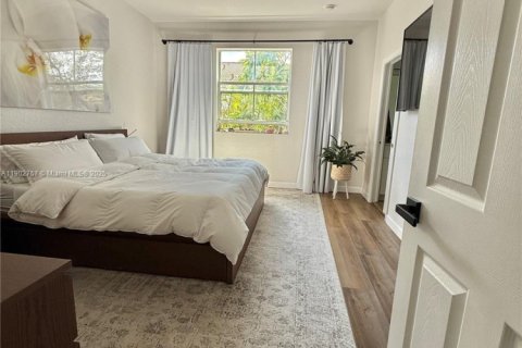 Townhouse in Miami, Florida 4 bedrooms, 177.63 sq.m. № 1957221 - photo 28