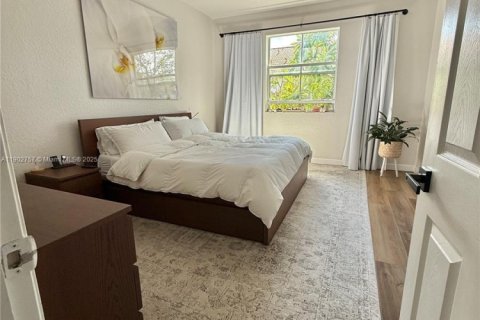 Townhouse in Miami, Florida 4 bedrooms, 177.63 sq.m. № 1957221 - photo 26