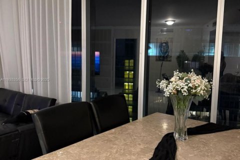 Купить кондоминиум в Майами, Флорида 1 спальня, 104.05м2, № 1987041 - фото 12