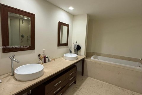 Купить кондоминиум в Майами, Флорида 1 спальня, 104.05м2, № 1987041 - фото 14