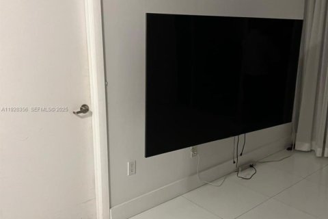 Купить кондоминиум в Майами, Флорида 1 спальня, 104.05м2, № 1987041 - фото 3