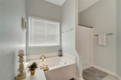 House in Placida, Florida 4 bedrooms, 196.21 sq.m. № 1732945 - photo 18