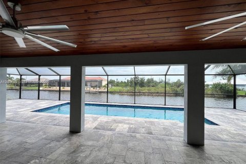 Villa ou maison à vendre à Port Charlotte, Floride: 4 chambres, 225.29 m2 № 2076369 - photo 12