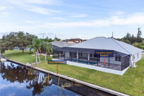 Villa ou maison à vendre à Port Charlotte, Floride: 4 chambres, 225.29 m2 № 2076369 - photo 3