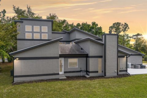 Villa ou maison à vendre à Titusville, Floride: 4 chambres, 375.6 m2 № 2226752 - photo 6