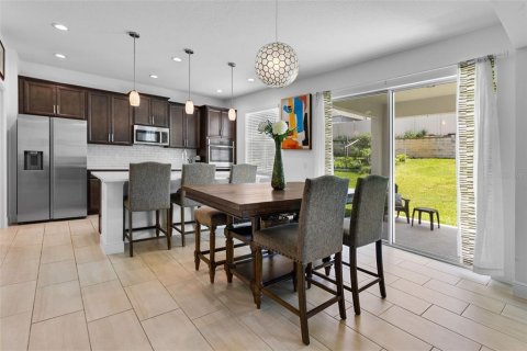 House in Minneola, Florida 5 bedrooms, 241.08 sq.m. № 2236076 - photo 5