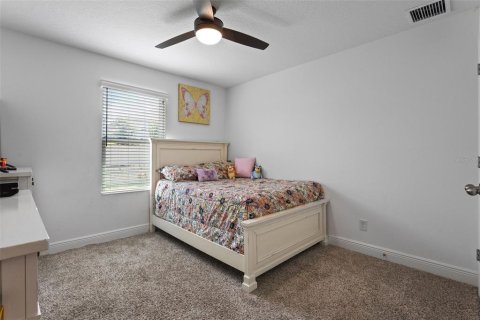 House in Minneola, Florida 5 bedrooms, 241.08 sq.m. № 2236076 - photo 20