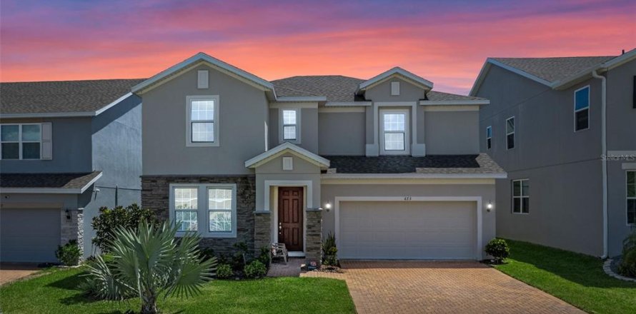 House in Minneola, Florida 5 bedrooms, 241.08 sq.m. № 2236076