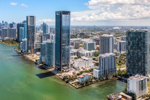 Copropriété à vendre à Miami, Floride: 2 chambres, 106.19 m2 № 1809018 - photo 24