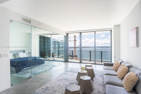 Copropriété à vendre à Miami, Floride: 2 chambres, 106.19 m2 № 1809018 - photo 1