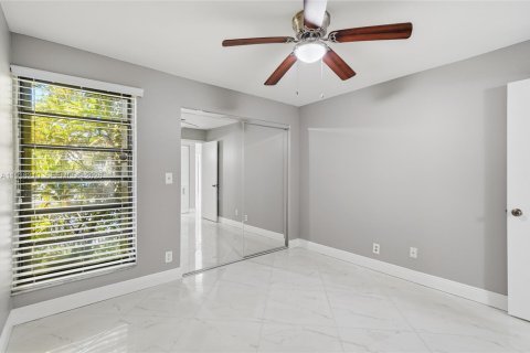 Copropriété à louer à Pembroke Pines, Floride: 2 chambres, 100.33 m2 № 1995947 - photo 5
