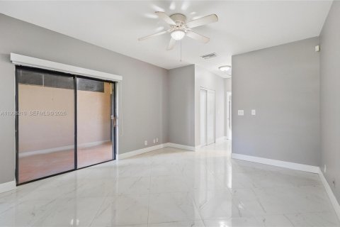 Copropriété à louer à Pembroke Pines, Floride: 2 chambres, 100.33 m2 № 1995947 - photo 16