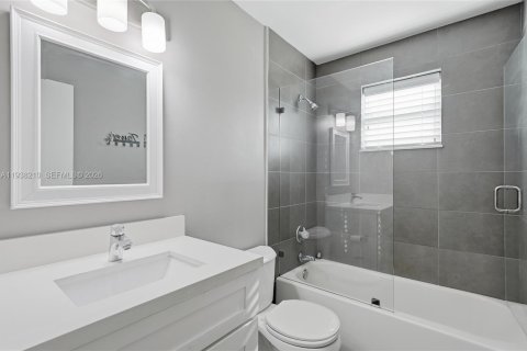 Copropriété à louer à Pembroke Pines, Floride: 2 chambres, 100.33 m2 № 1995947 - photo 7