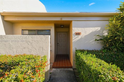 Copropriété à louer à Pembroke Pines, Floride: 2 chambres, 100.33 m2 № 1995947 - photo 25