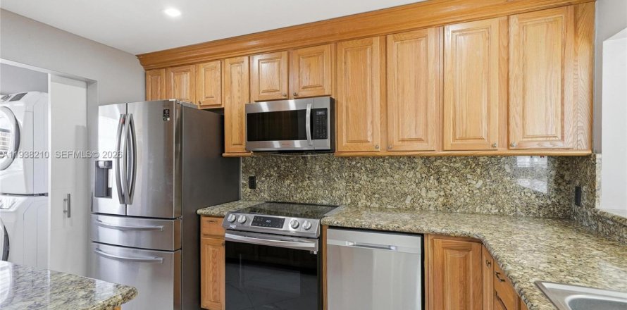 Condo à Pembroke Pines, Floride, 2 chambres № 1995947