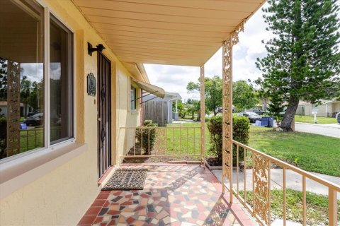 Casa en venta en Holiday, Florida, 2 dormitorios, 103.49 m2 № 1902340 - foto 5