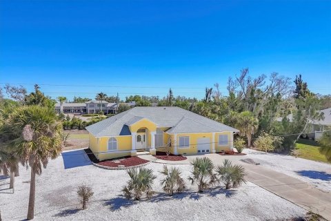 Villa ou maison à vendre à Placida, Floride: 3 chambres, 187.66 m2 № 1585555 - photo 4
