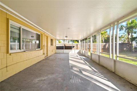 Villa ou maison à vendre à Saint Petersburg, Floride: 3 chambres, 151.06 m2 № 1517529 - photo 6