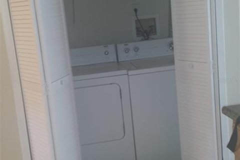 Townhouse in Orlando, Florida 3 bedrooms, 108.51 sq.m. № 2105197 - photo 8