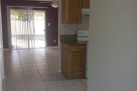 Townhouse in Orlando, Florida 3 bedrooms, 108.51 sq.m. № 2105197 - photo 4
