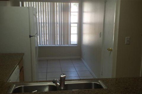 Townhouse in Orlando, Florida 3 bedrooms, 108.51 sq.m. № 2105197 - photo 9