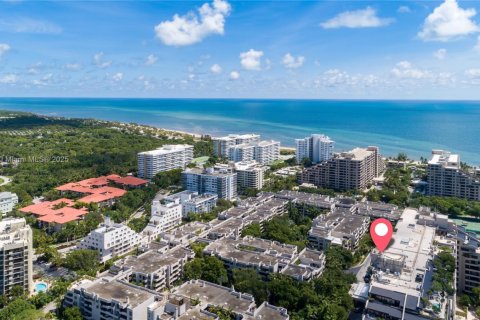 Condo in Key Biscayne, Florida, 2 bedrooms  № 1974840 - photo 27